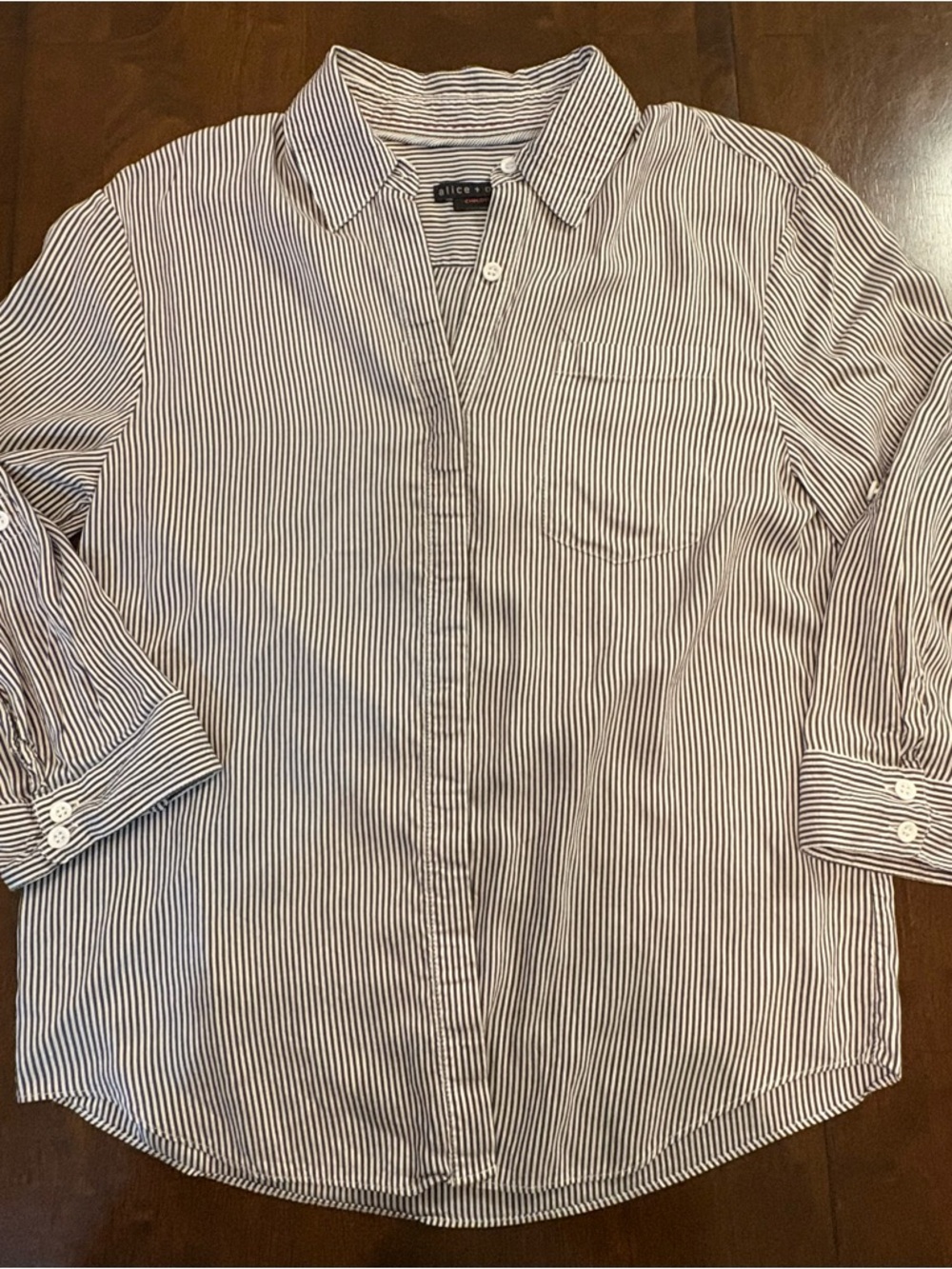 Alice & Olivia viscose silk blend striped button up MSRP $285
